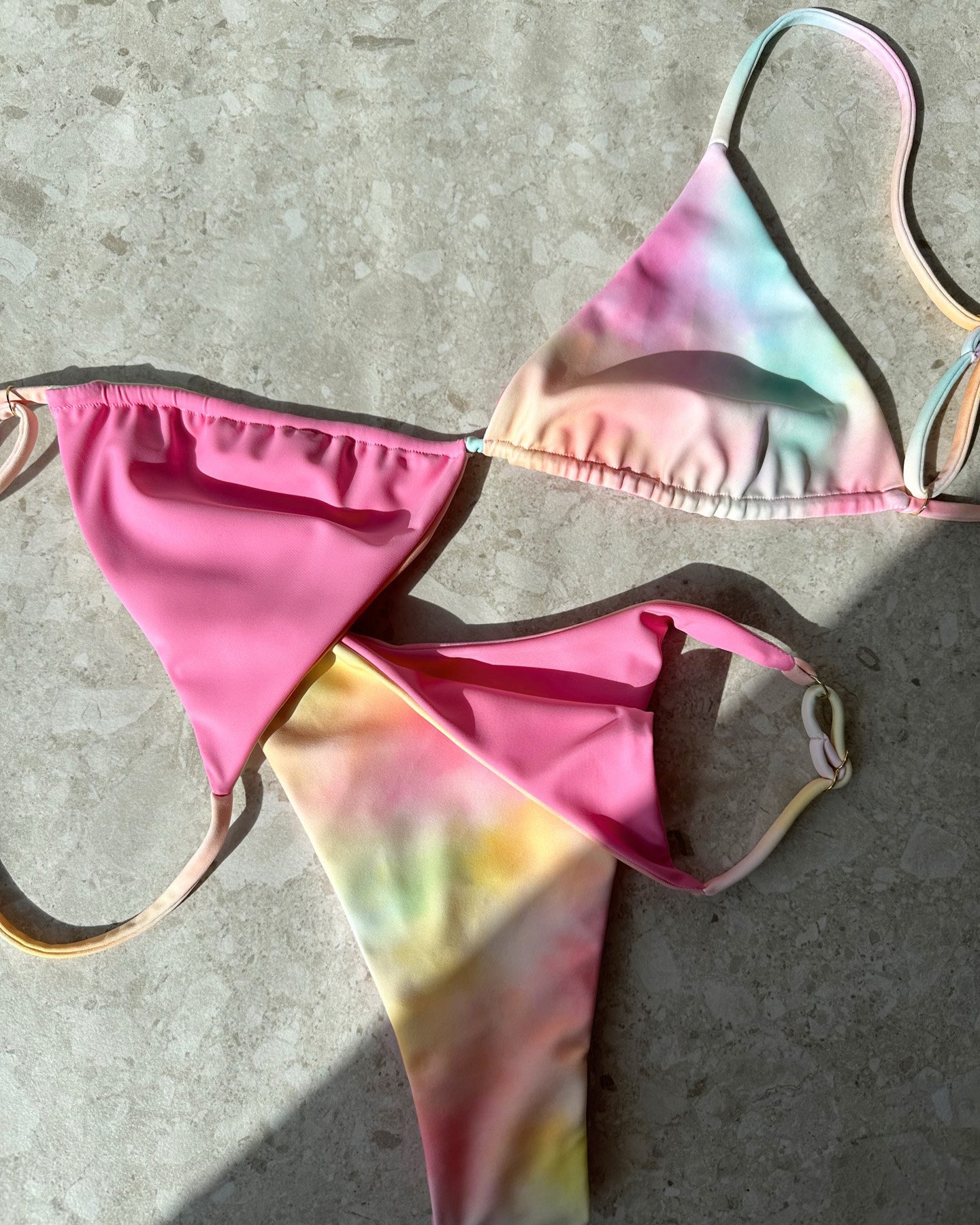 1. What Is a Reversible Bikini (4)