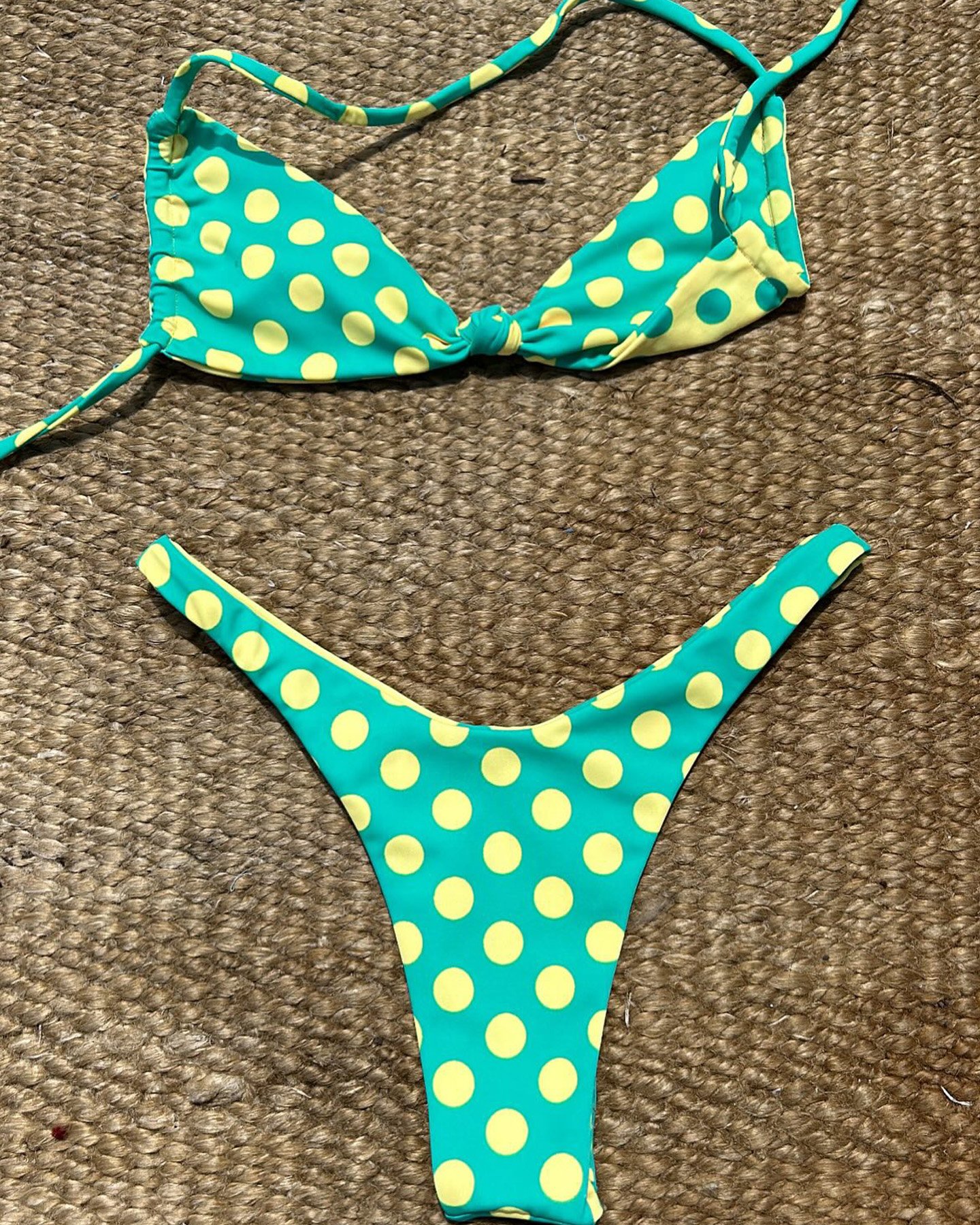 1. What Is a Reversible Bikini (5)
